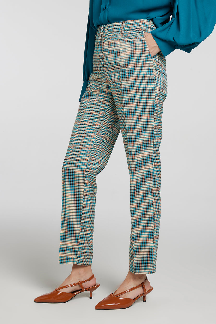 TAILLEUR CERBERO 012